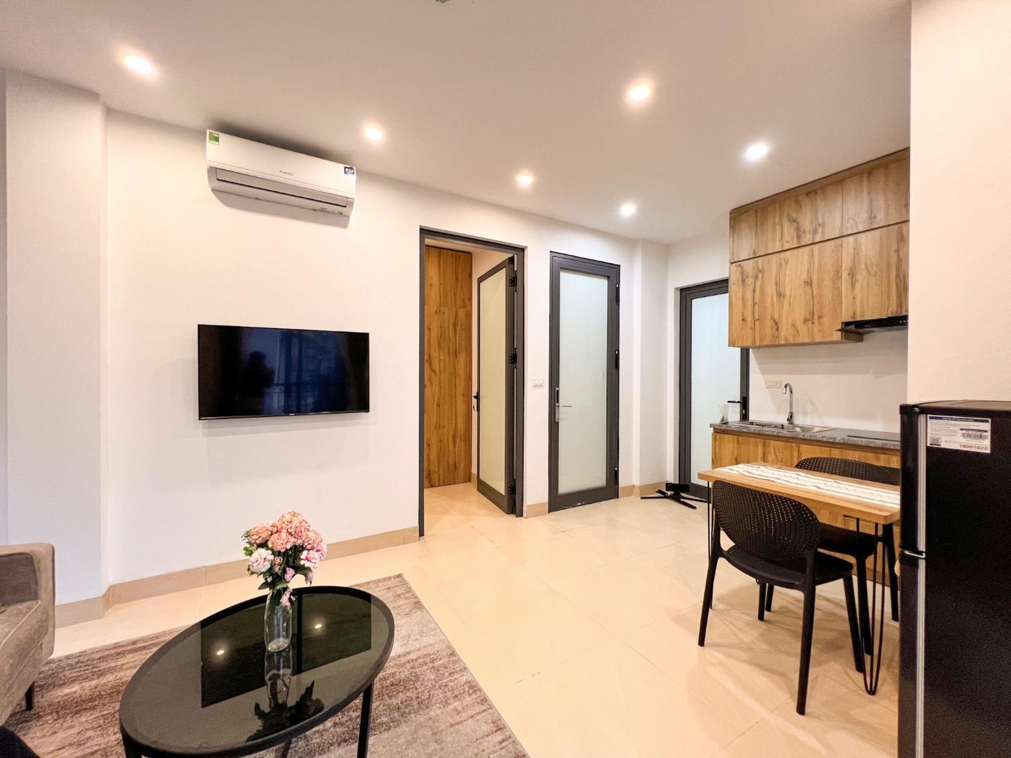 Nine Housing 290 Kim Ma Aparthotel Hanoi Buitenkant foto